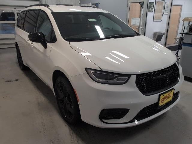 new 2026 Chrysler Pacifica car