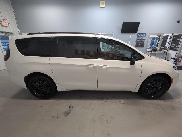 new 2026 Chrysler Pacifica car