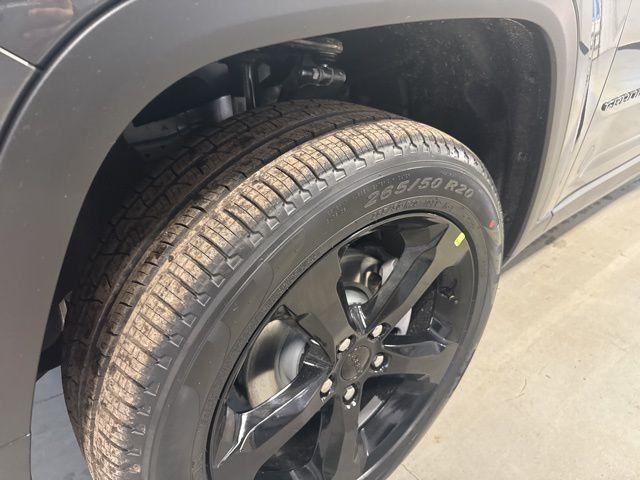 new 2026 Jeep Grand Cherokee car, priced at $51,575