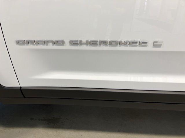 new 2025 Jeep Grand Cherokee car, priced at $37,320