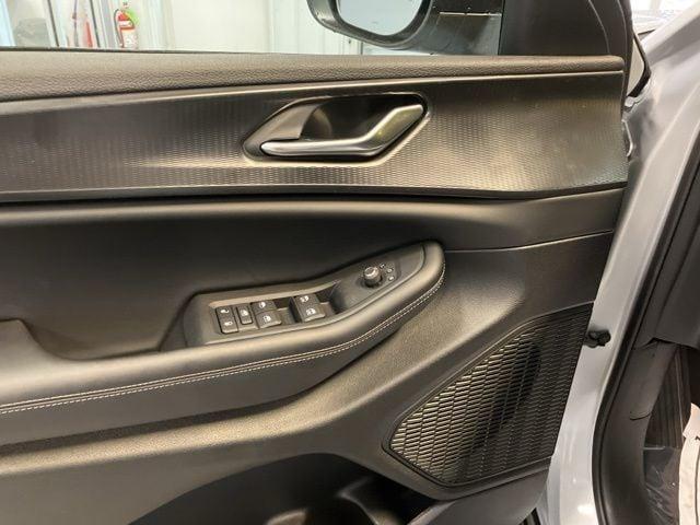 used 2025 Jeep Grand Cherokee car, priced at $35,938