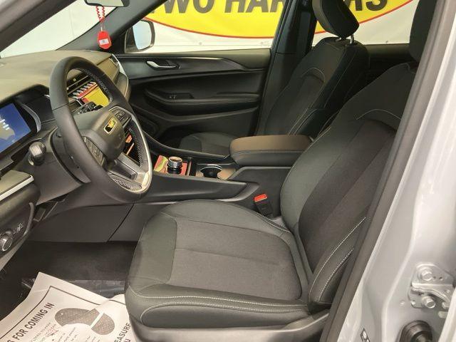 used 2025 Jeep Grand Cherokee car, priced at $35,938