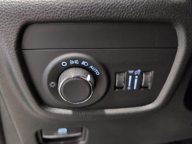 new 2026 Jeep Grand Cherokee car, priced at $43,005