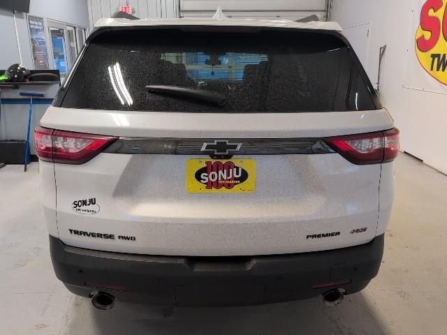used 2021 Chevrolet Traverse car, priced at $26,999