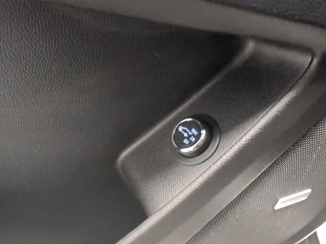 used 2021 Chevrolet Traverse car, priced at $26,999