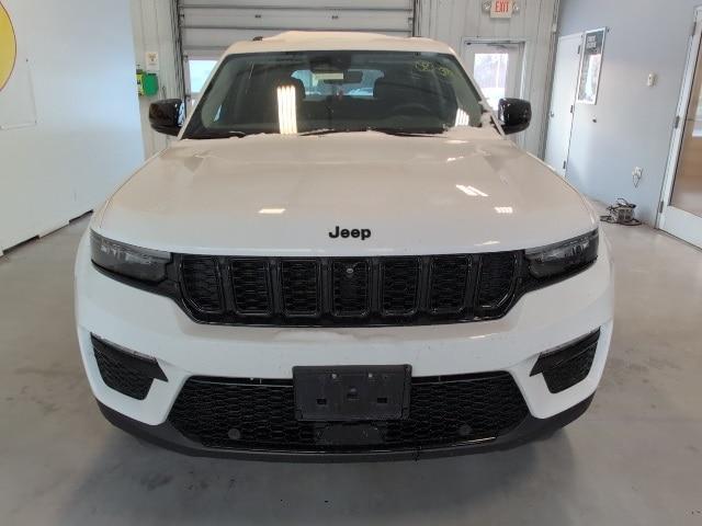 used 2023 Jeep Grand Cherokee car, priced at $29,994