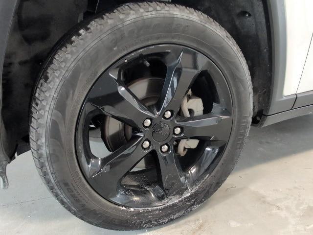 used 2023 Jeep Grand Cherokee car, priced at $29,994