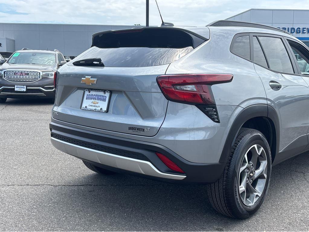 used 2024 Chevrolet Trax car, priced at $19,900