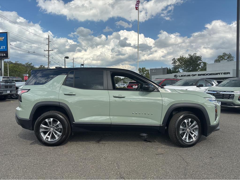 new 2026 Chevrolet Equinox car, priced at $31,995