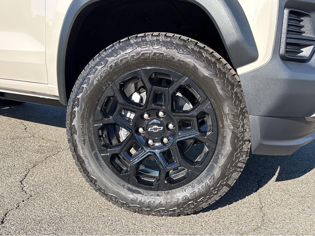 new 2026 Chevrolet Colorado car, priced at $43,019