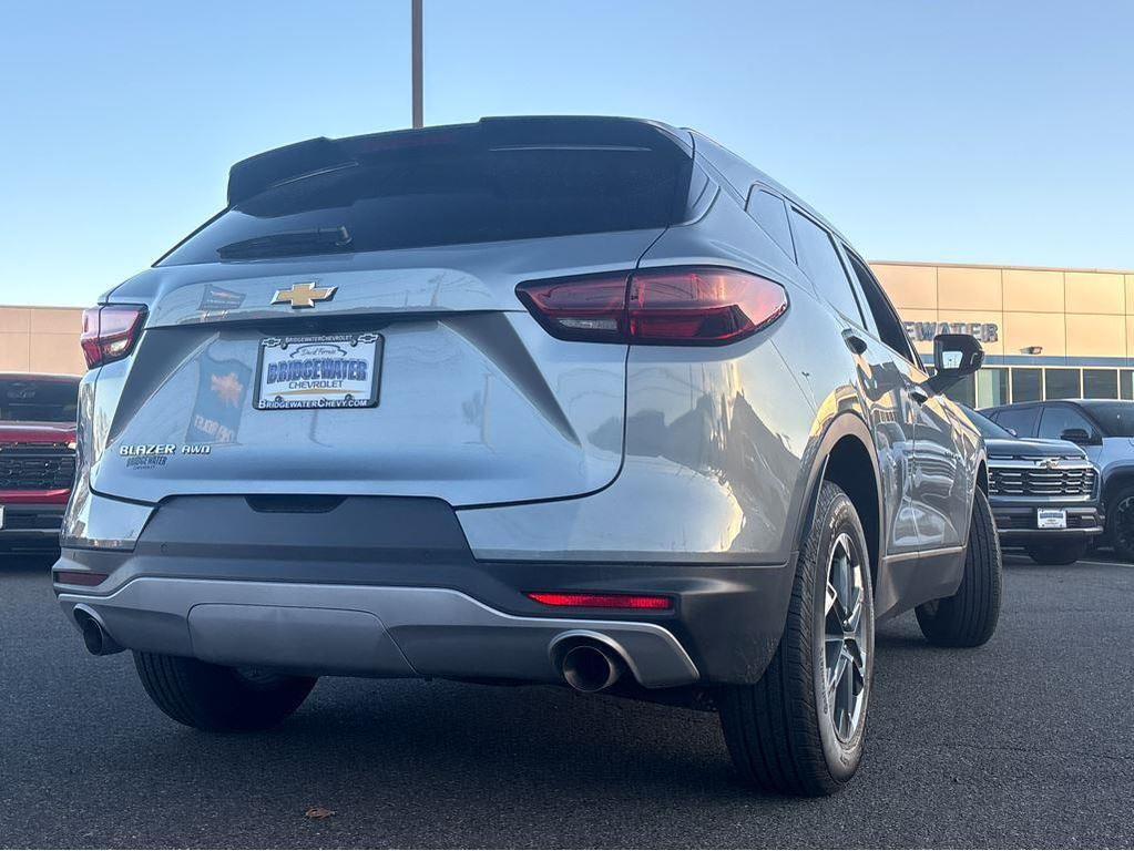 new 2025 Chevrolet Blazer car, priced at $37,926
