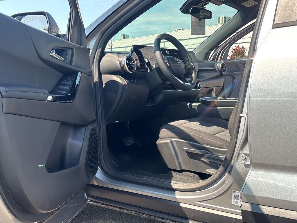 new 2026 Chevrolet Equinox car, priced at $33,535