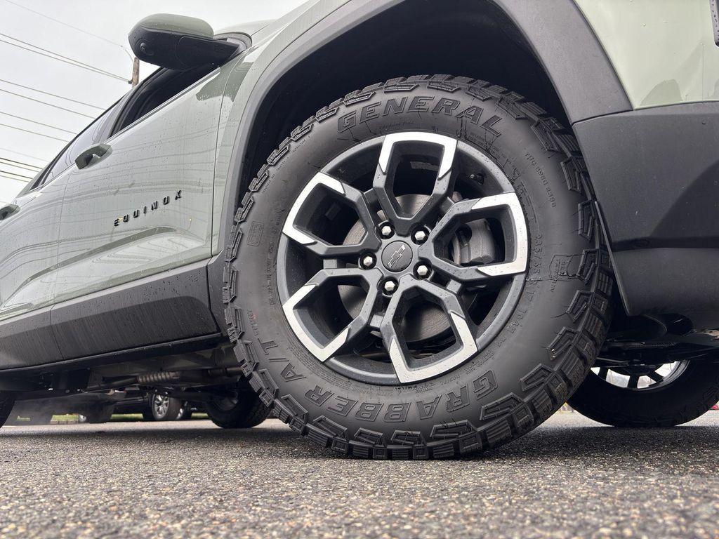 new 2026 Chevrolet Equinox car, priced at $37,615