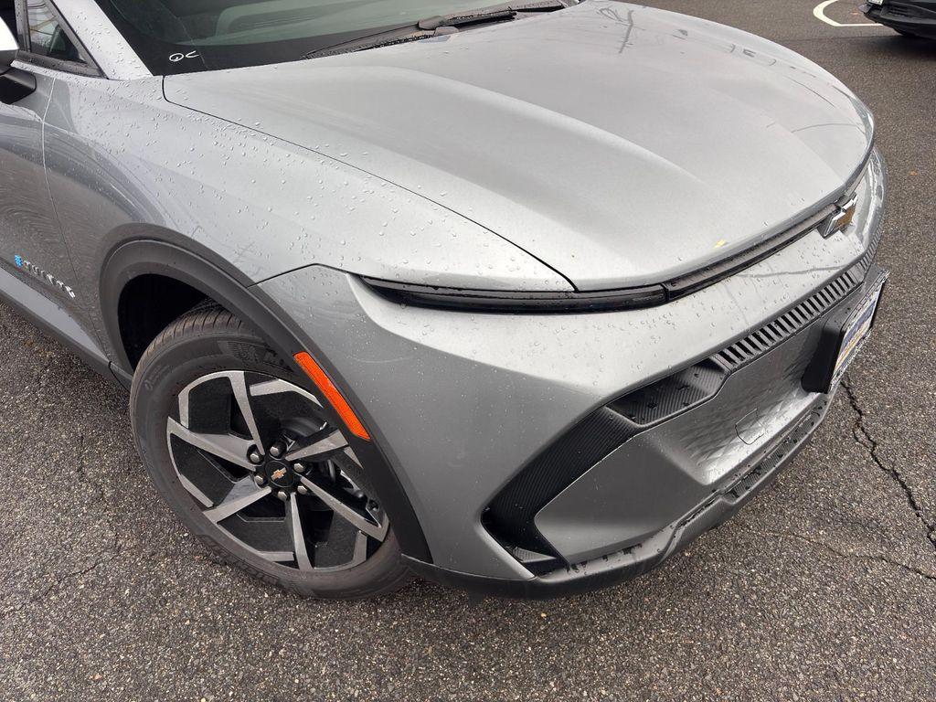 new 2026 Chevrolet Equinox EV car, priced at $29,245