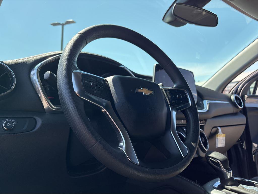 new 2025 Chevrolet Blazer car, priced at $37,009