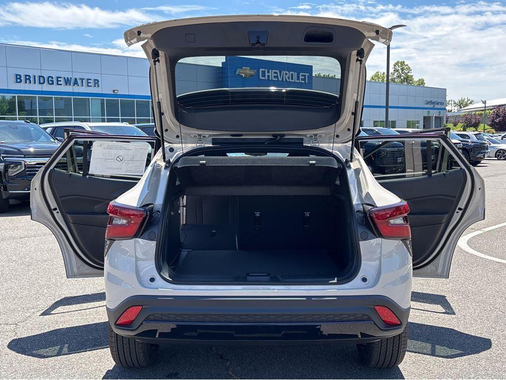 new 2026 Chevrolet Trax car, priced at $28,489