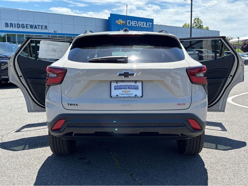 new 2026 Chevrolet Trax car, priced at $28,489