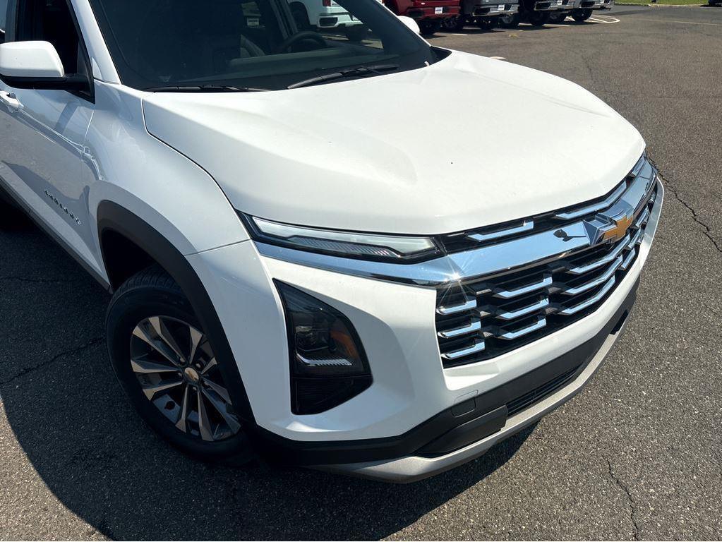 new 2026 Chevrolet Equinox car, priced at $34,045