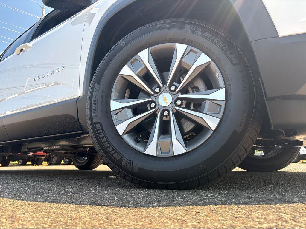 new 2026 Chevrolet Equinox car, priced at $34,045