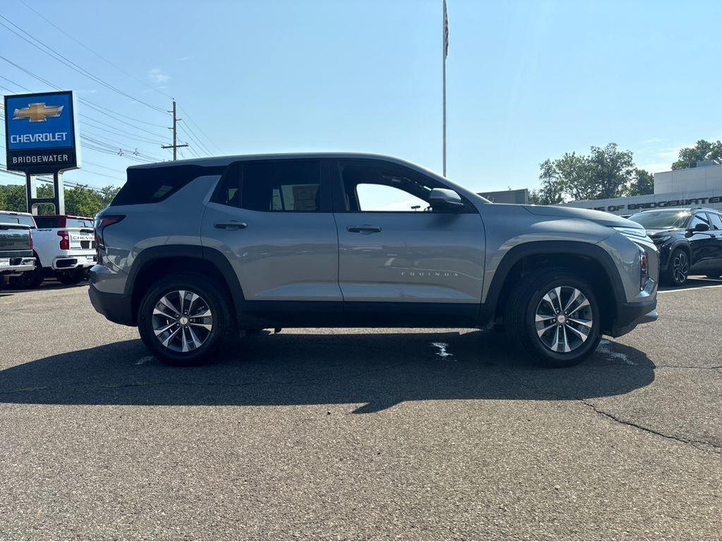 new 2026 Chevrolet Equinox car, priced at $32,320
