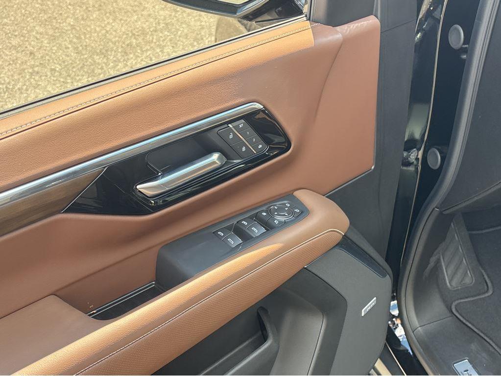 new 2025 Chevrolet Tahoe car, priced at $92,700