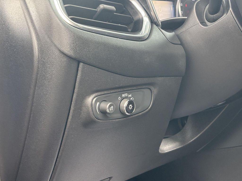 used 2022 Chevrolet Equinox car, priced at $21,499