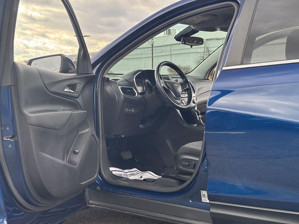 used 2022 Chevrolet Equinox car, priced at $21,499