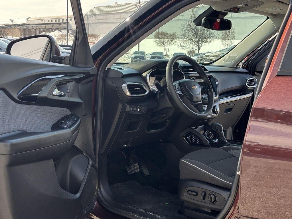 used 2023 Chevrolet TrailBlazer car, priced at $20,890
