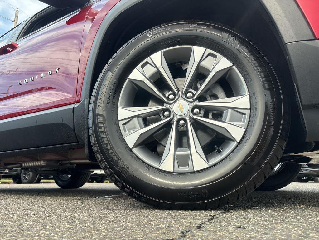 new 2026 Chevrolet Equinox car, priced at $34,025