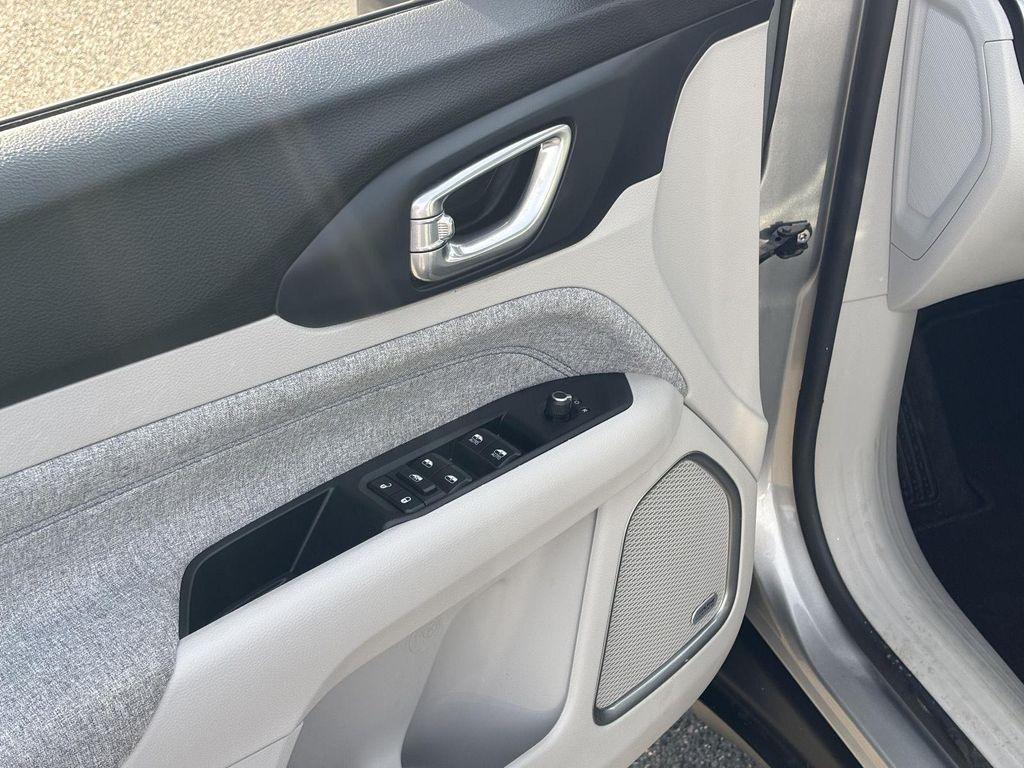 used 2022 Jeep Compass car, priced at $19,399