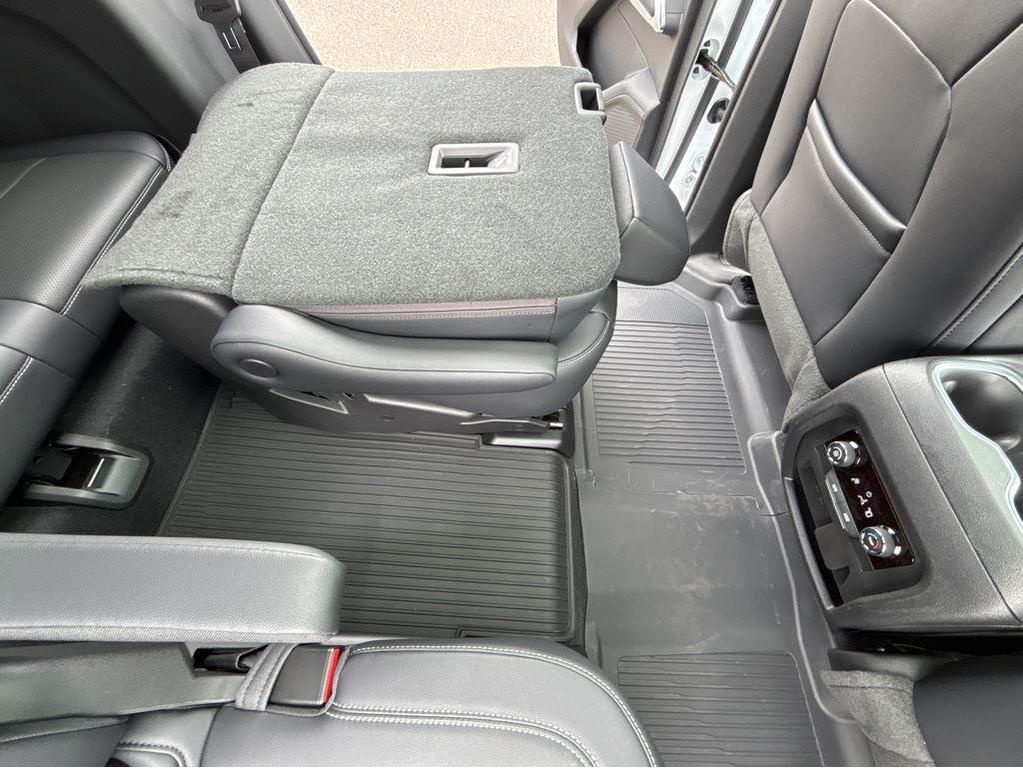 new 2026 Chevrolet Traverse car, priced at $49,789