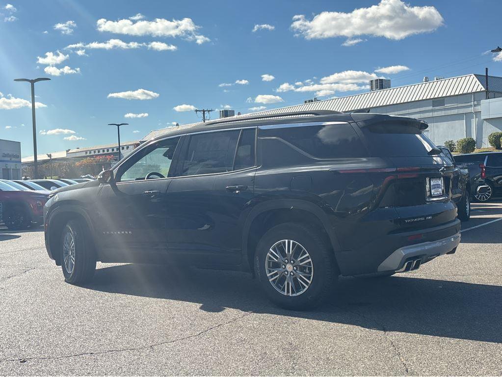 new 2026 Chevrolet Traverse car, priced at $47,215