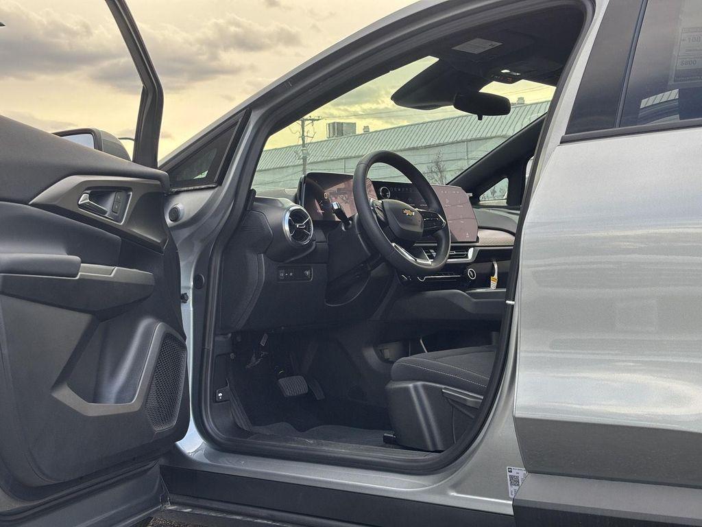 new 2026 Chevrolet Equinox EV car, priced at $29,245