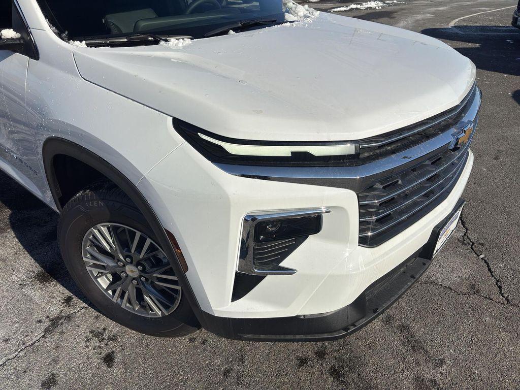 new 2026 Chevrolet Traverse car, priced at $44,717