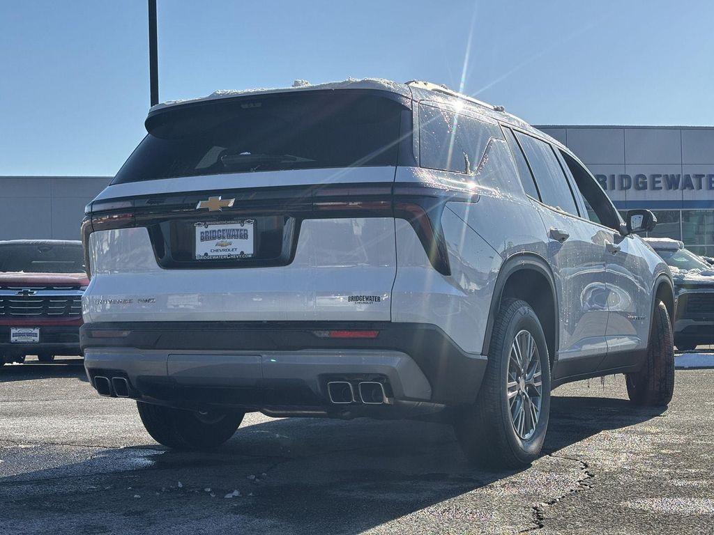 new 2026 Chevrolet Traverse car, priced at $44,717