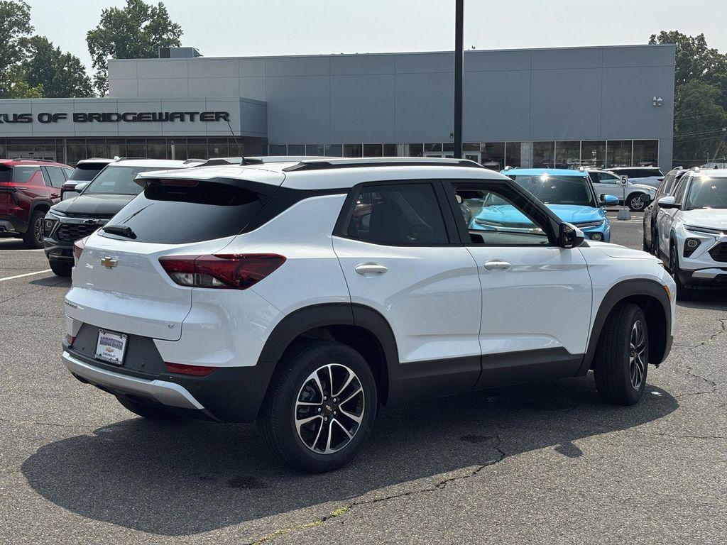 new 2026 Chevrolet TrailBlazer car, priced at $28,610