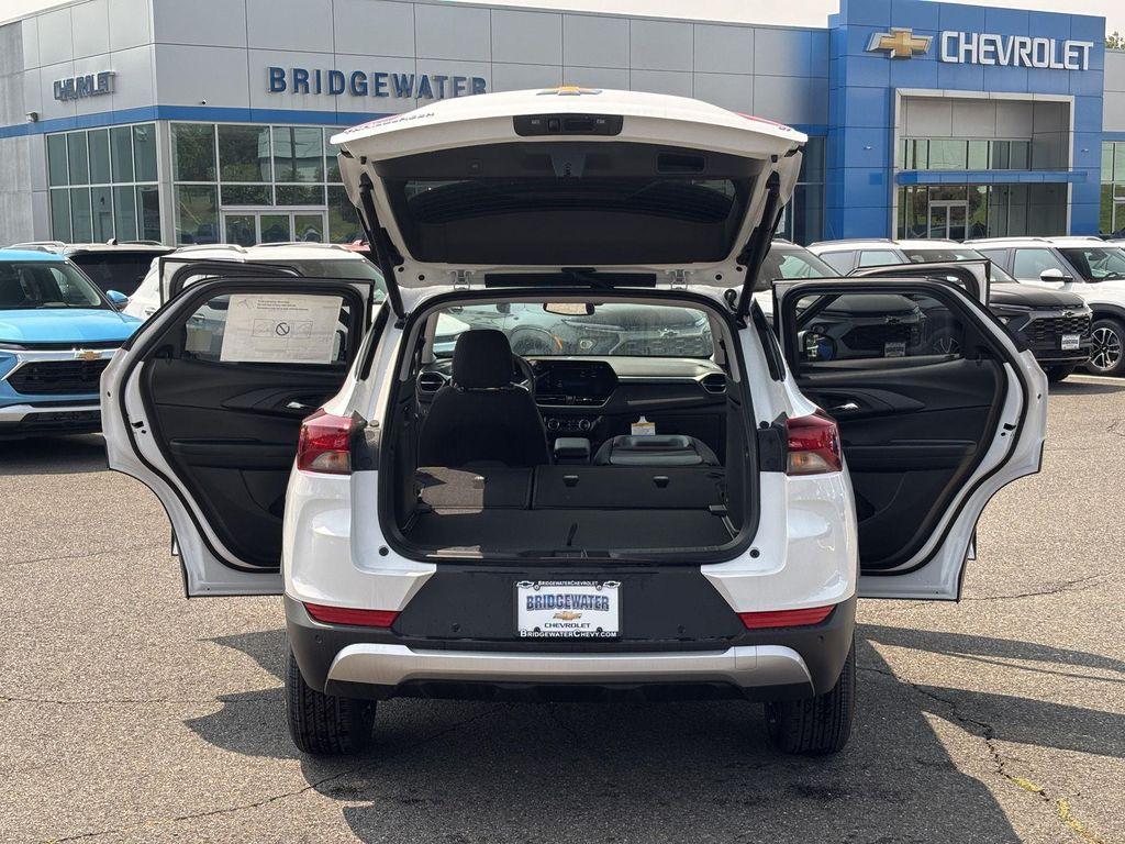 new 2026 Chevrolet TrailBlazer car, priced at $28,610