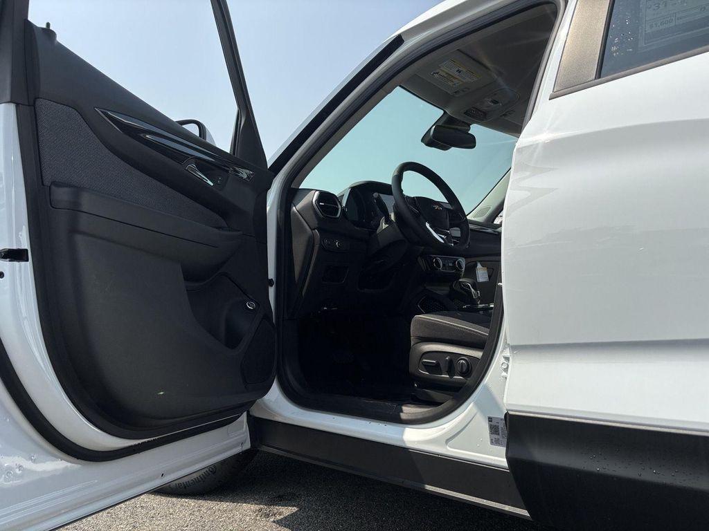 new 2026 Chevrolet TrailBlazer car, priced at $28,610