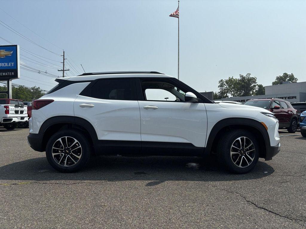 new 2026 Chevrolet TrailBlazer car, priced at $28,610