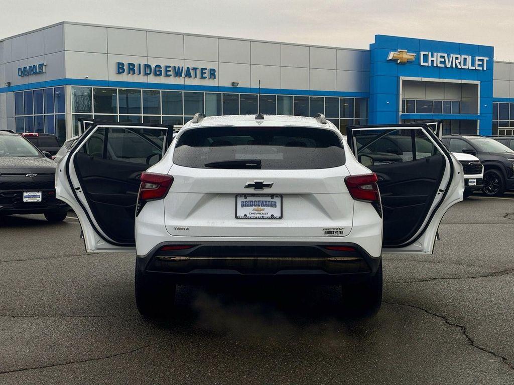 used 2024 Chevrolet Trax car, priced at $22,500