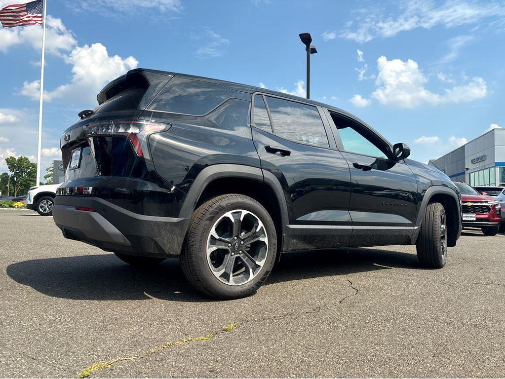 new 2026 Chevrolet Equinox car, priced at $33,070