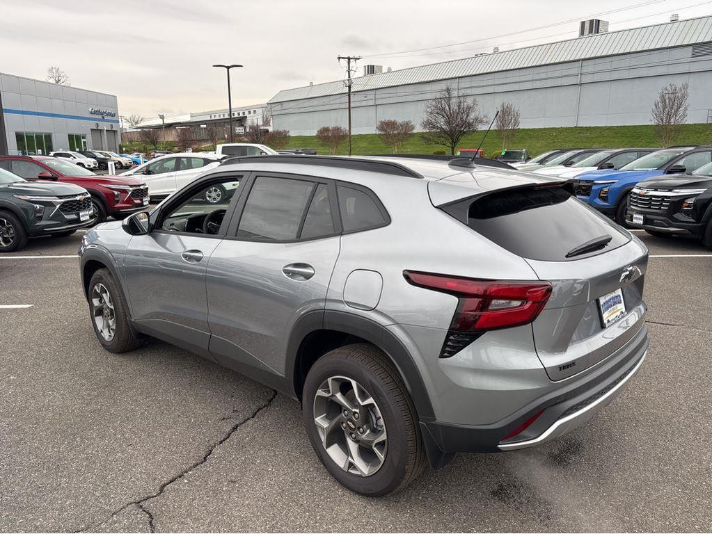 new 2025 Chevrolet Trax car, priced at $25,630