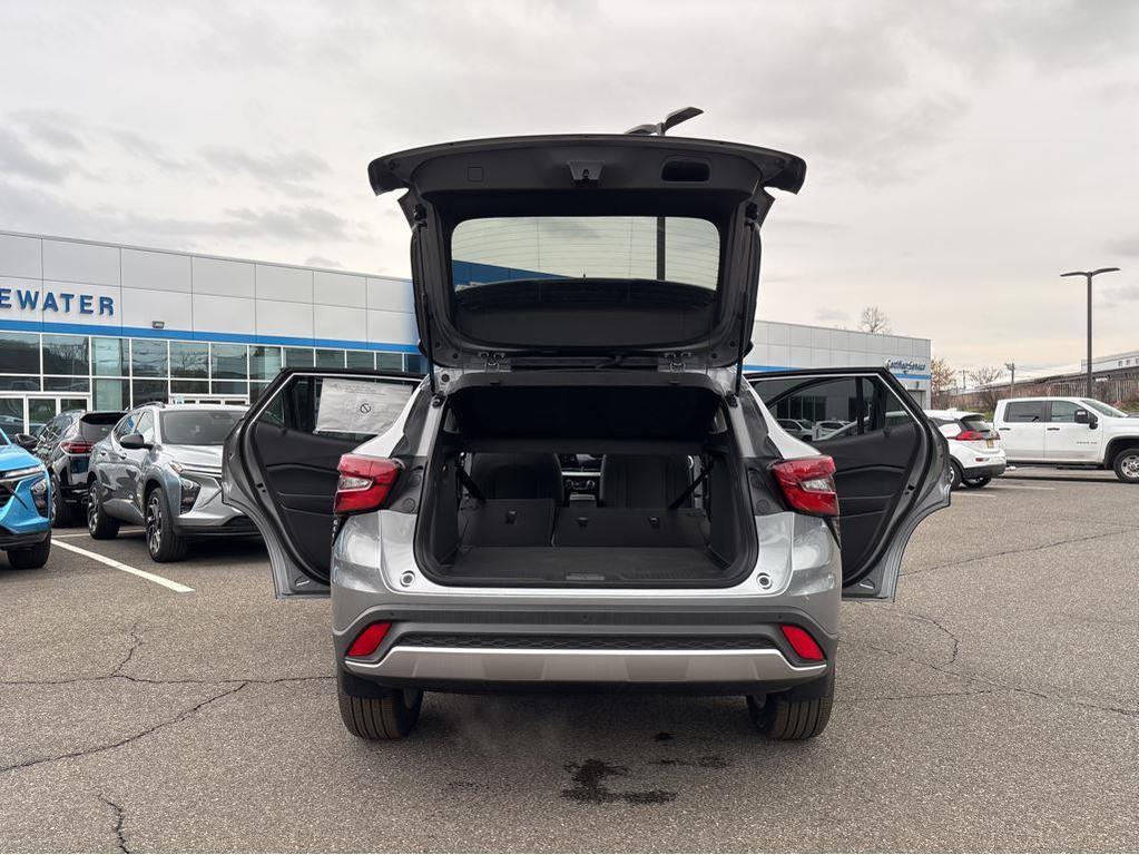 new 2025 Chevrolet Trax car, priced at $25,630