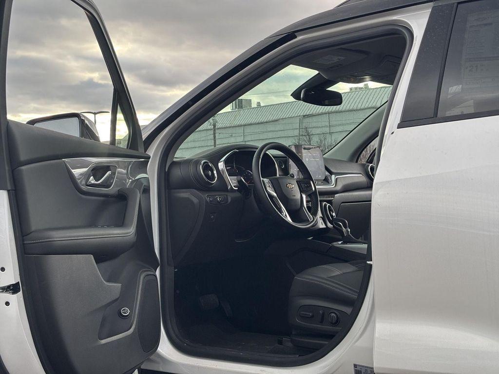 new 2025 Chevrolet Blazer car, priced at $43,495
