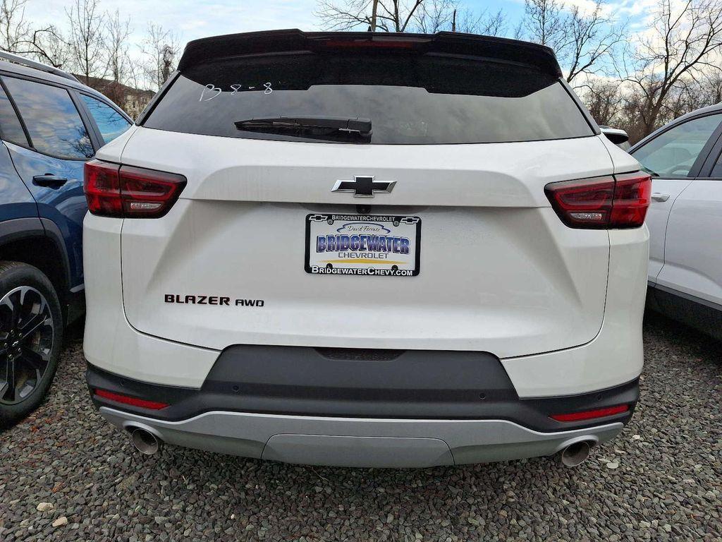 new 2025 Chevrolet Blazer car, priced at $44,442