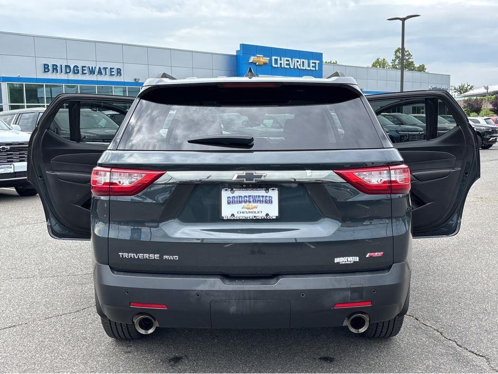 used 2020 Chevrolet Traverse car, priced at $26,204