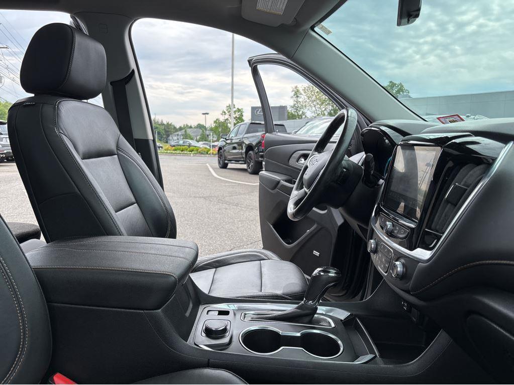 used 2020 Chevrolet Traverse car, priced at $26,204