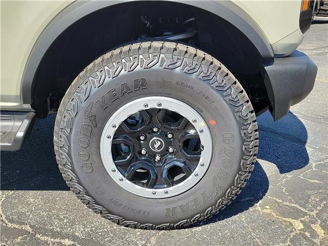 new 2025 Ford Bronco car, priced at $65,400