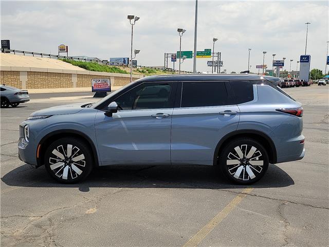 used 2025 Mitsubishi Outlander car, priced at $35,224