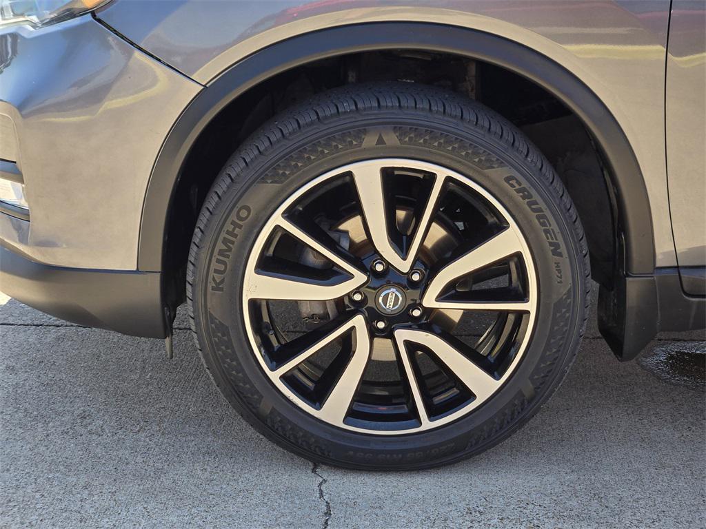 used 2019 Nissan Rogue car, priced at $15,450